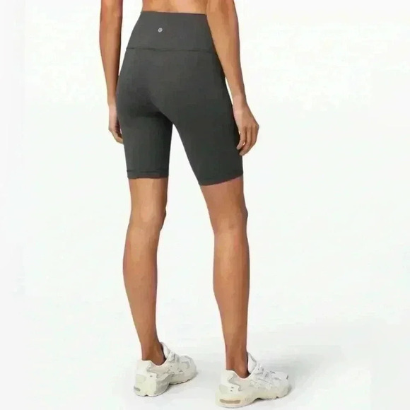 257. Lululemon Wunder Train High-Rise Short Graphite black Size 6 - Picture 2 of 11